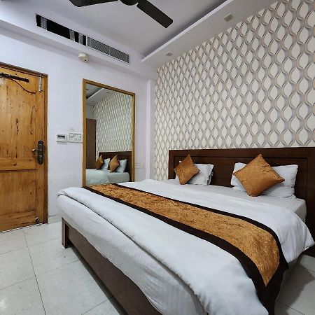 Hotel Royal Afghan New Delhi Exterior photo